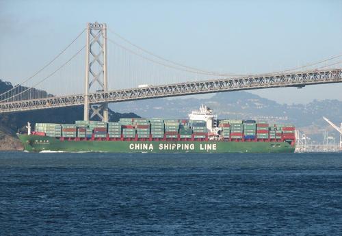 上海国际货运代理公司与一个城市的关系